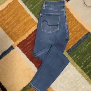 LEVI STRAUSS HIGH-RISE SKINNY JEAN